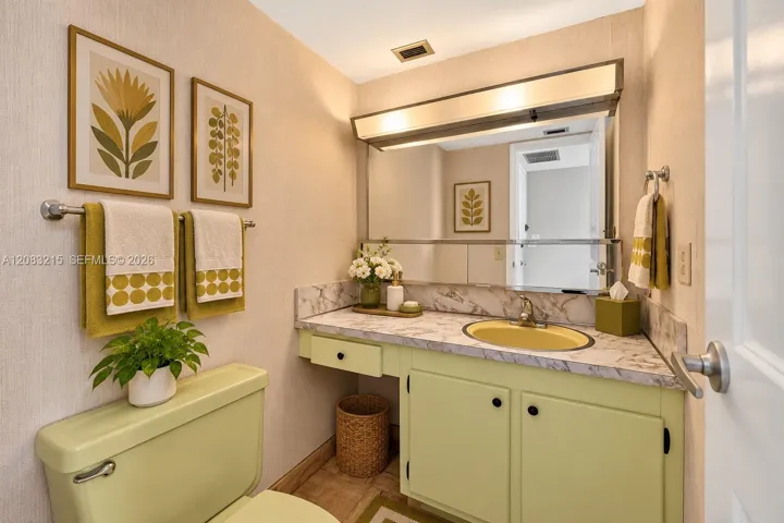 Photo 33