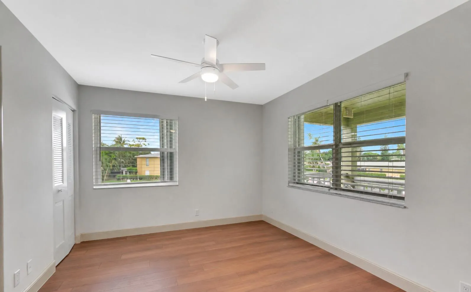 Wood-finish flooring with neutral wall tones