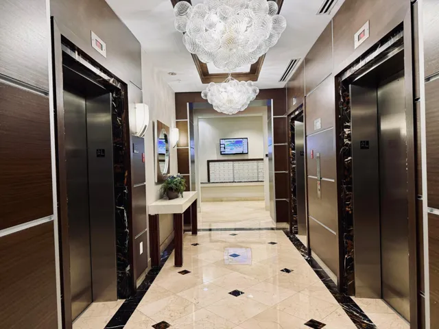 Elevators with fob entry only and Mailboxes just off from Lobby