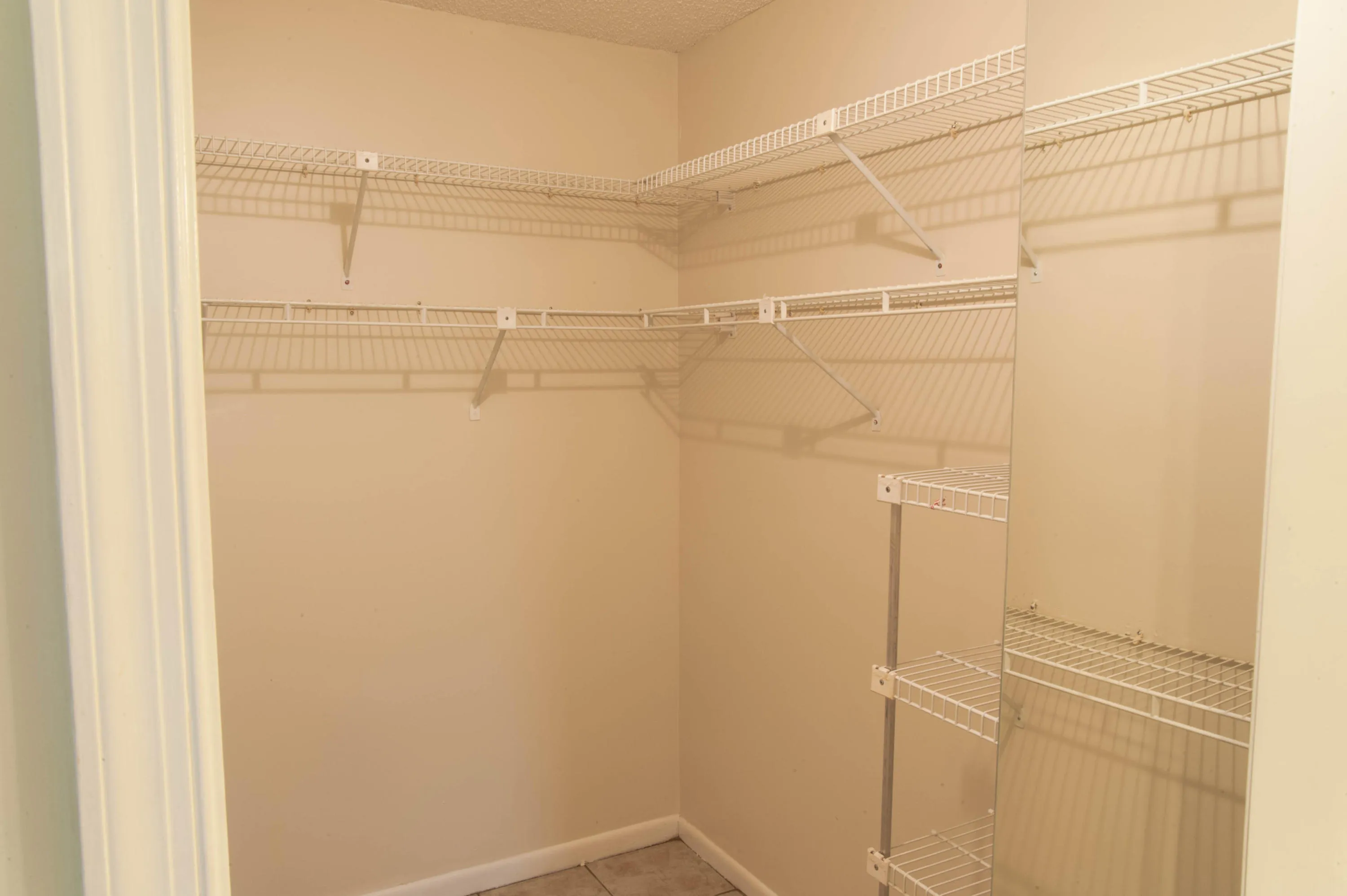 Walking Closet