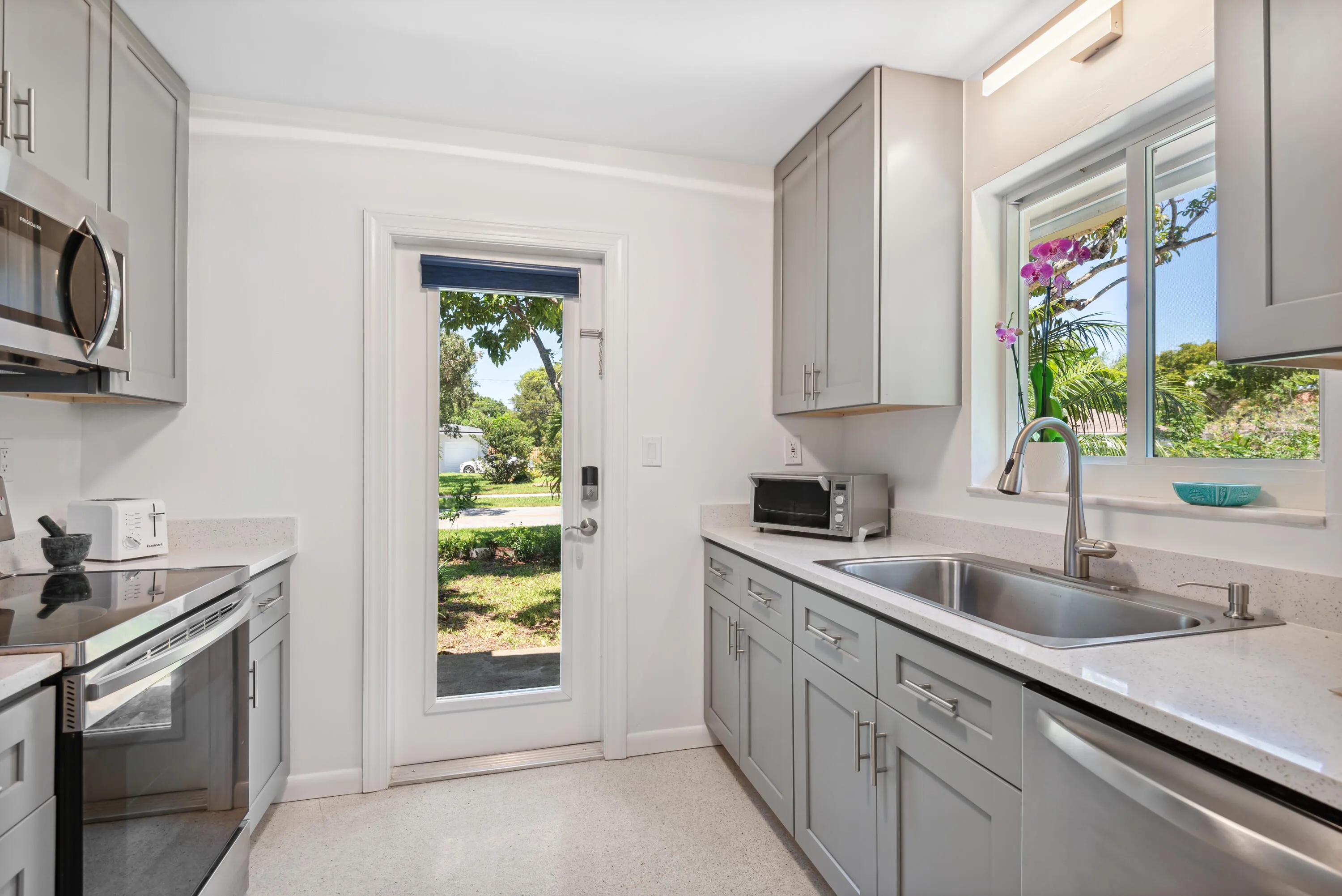 Mullins-1619 SW 8th Ave -11