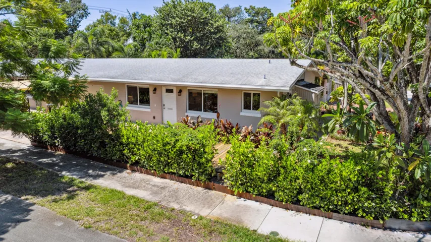 Mullins-1619 SW 8th Ave -1
