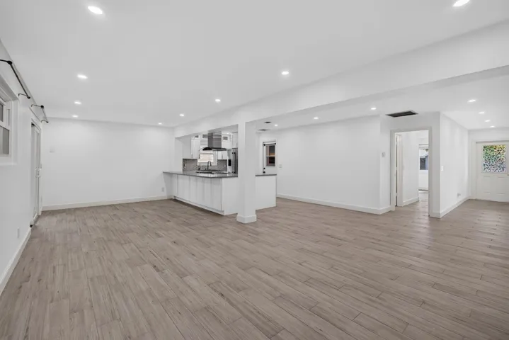 Family-Dining-Kitchen