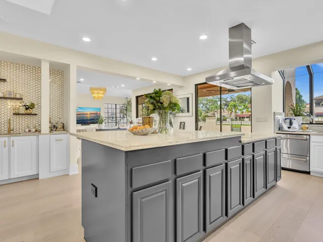 Wrap Around Island Storage