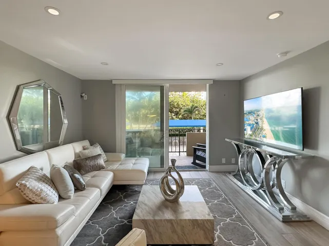 2000 S Ocean Blvd. Cayla Interior Photos