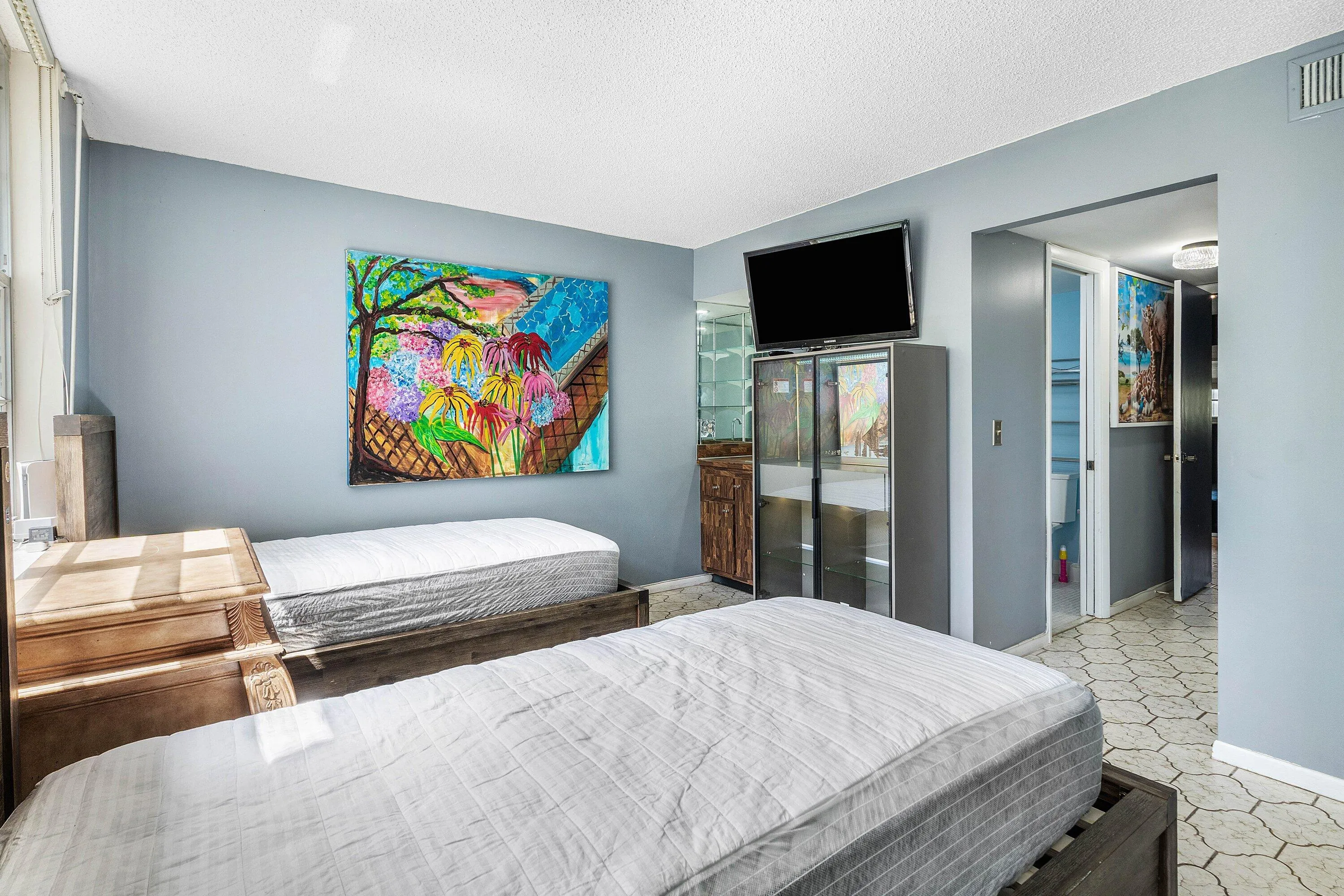 1st bedroom