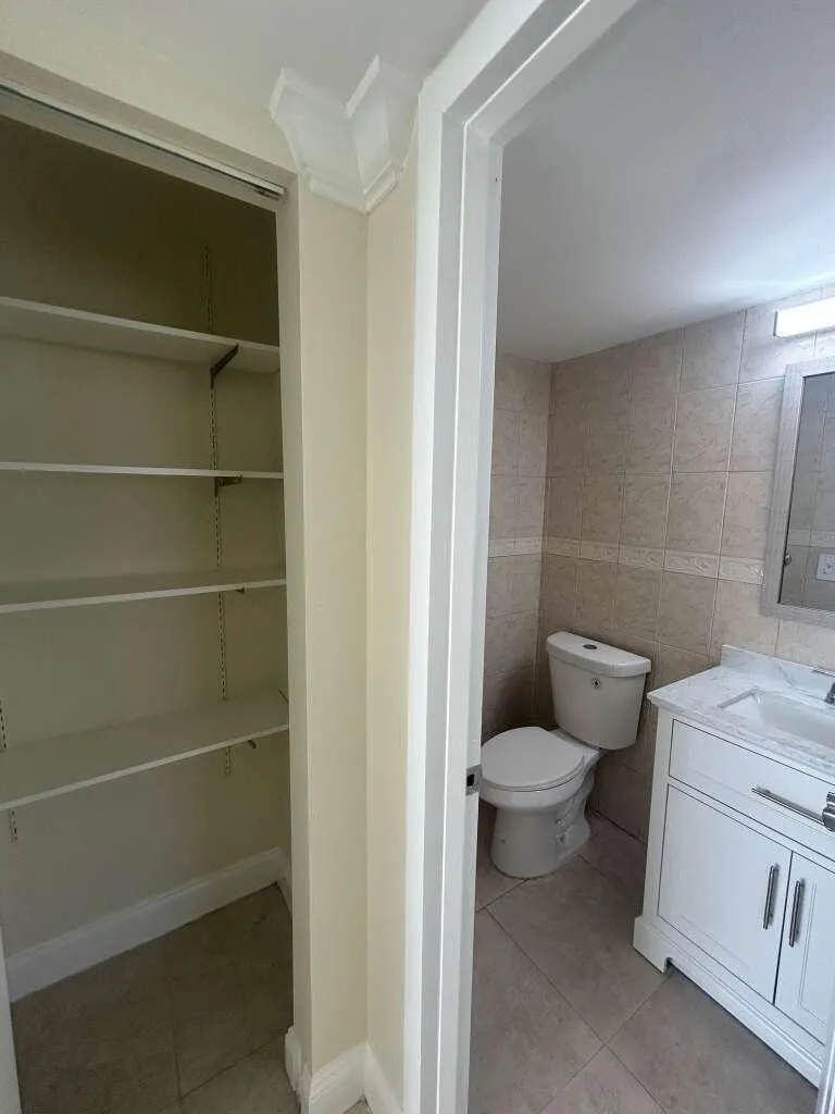 HALF BATH 1