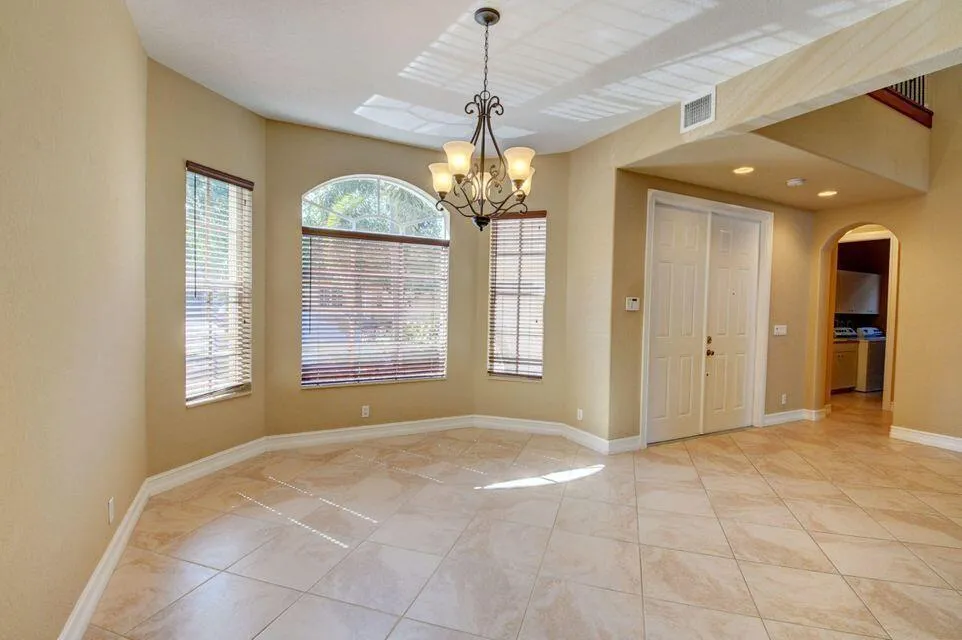 Formal Dining