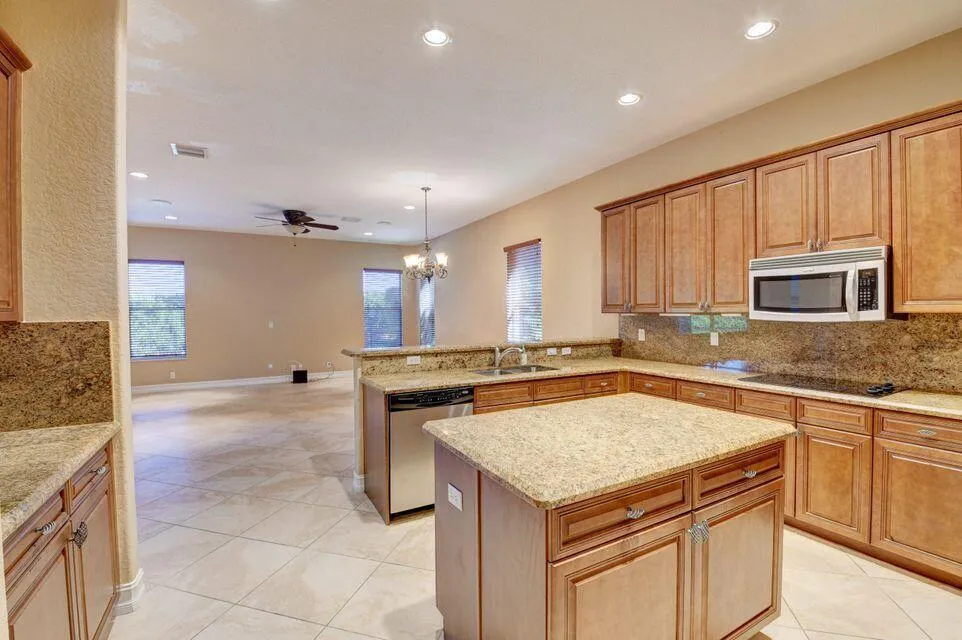 Open Kitchen