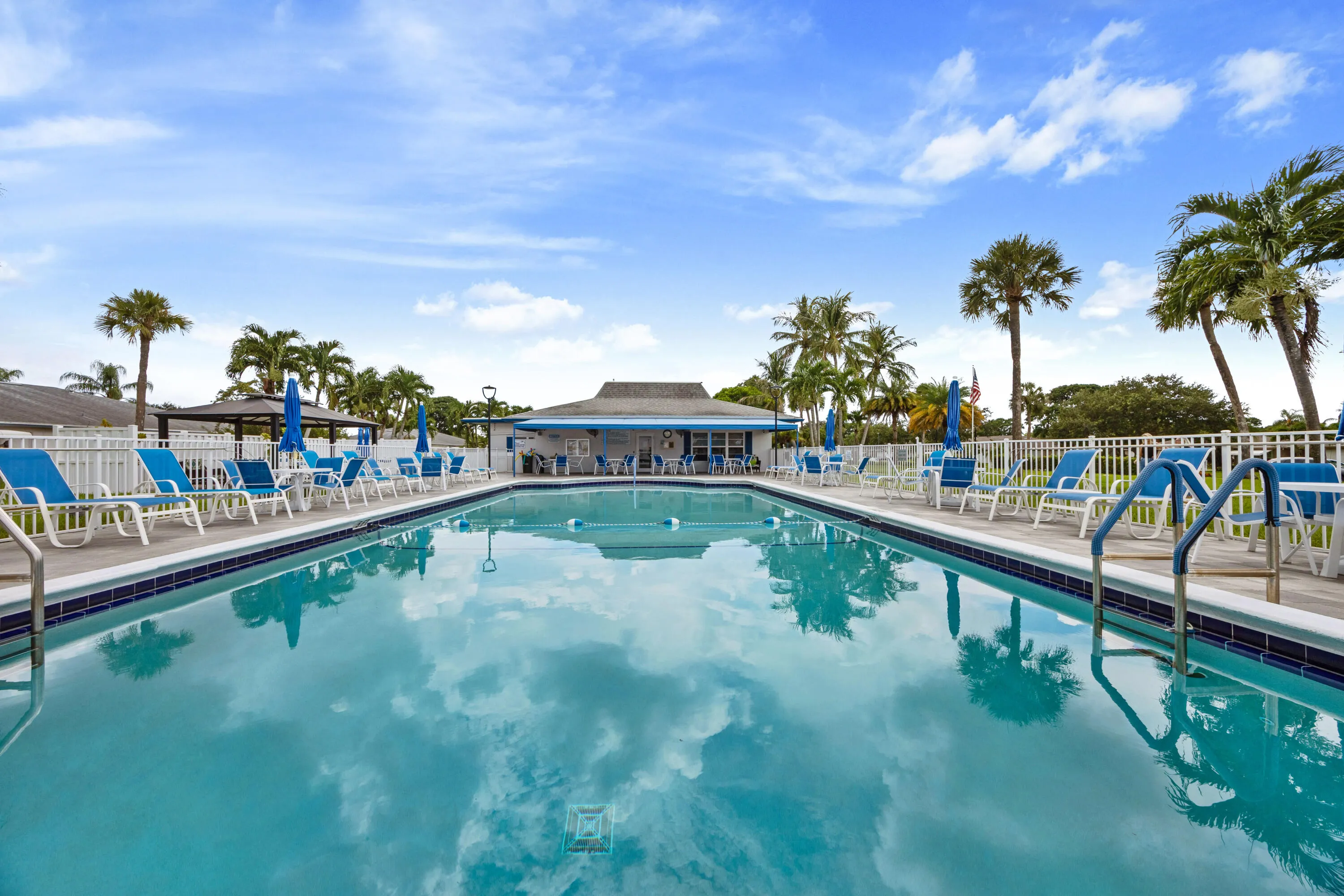 Heated & Chill Pool