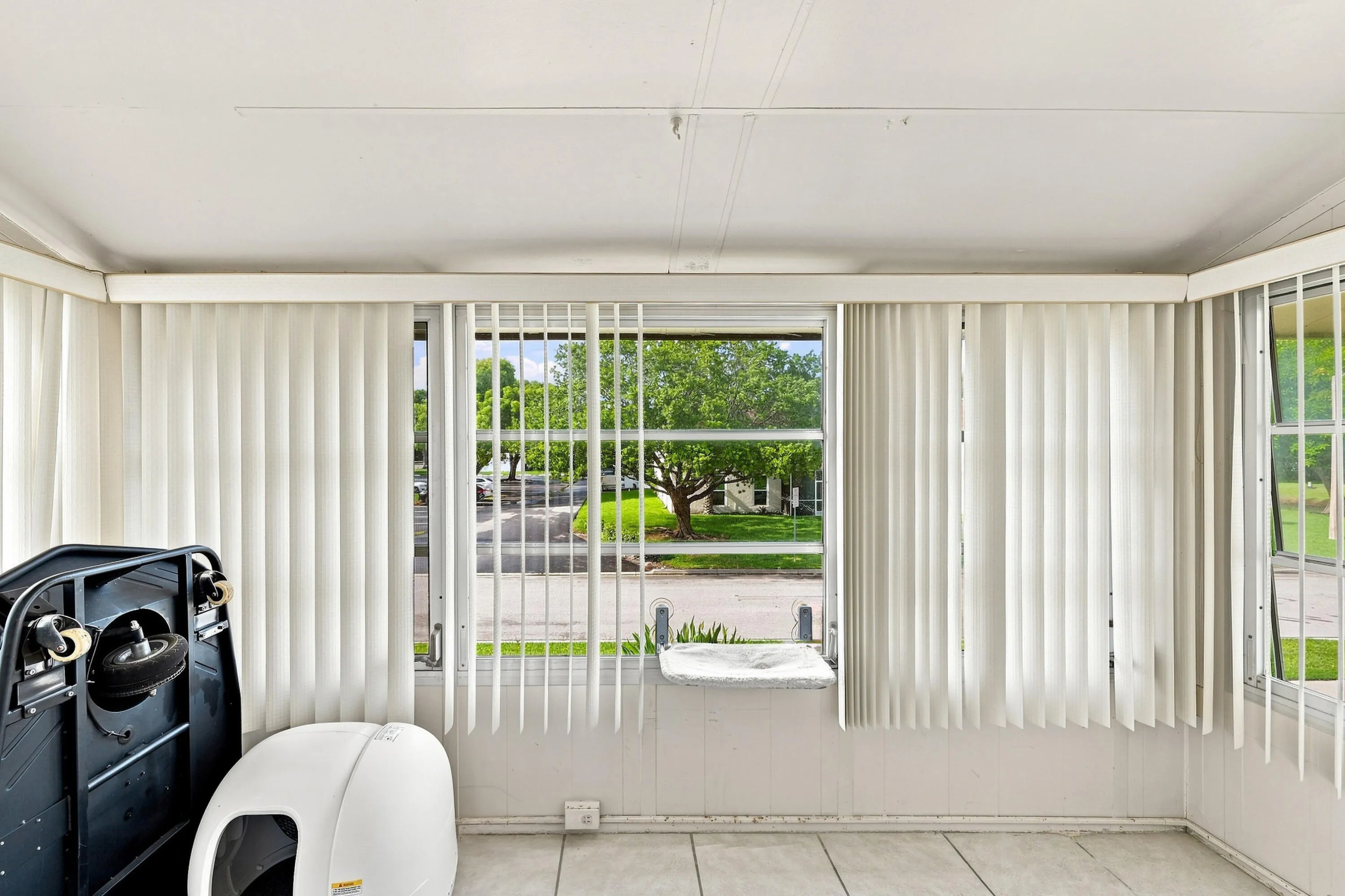 23_sun room