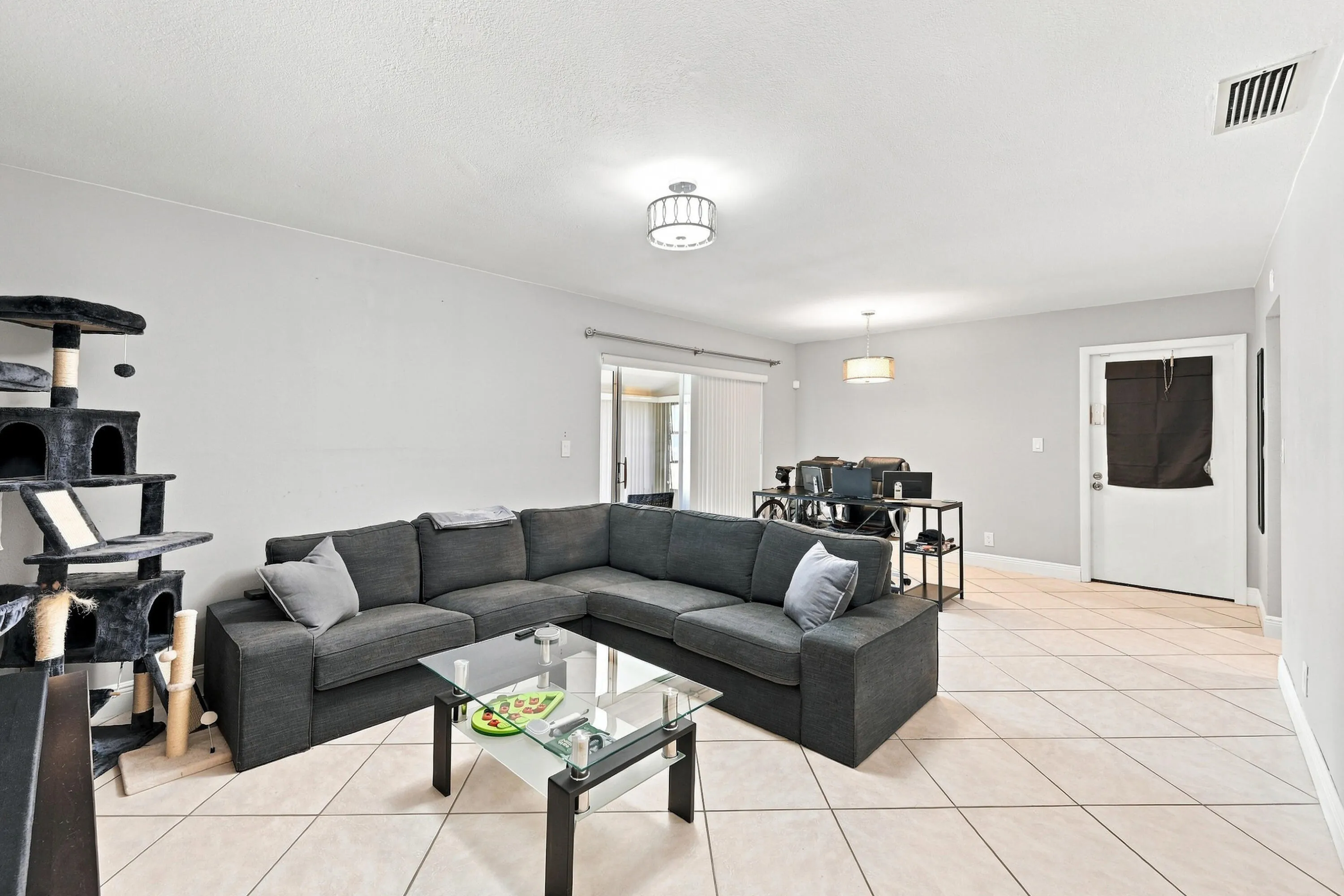 07_living room