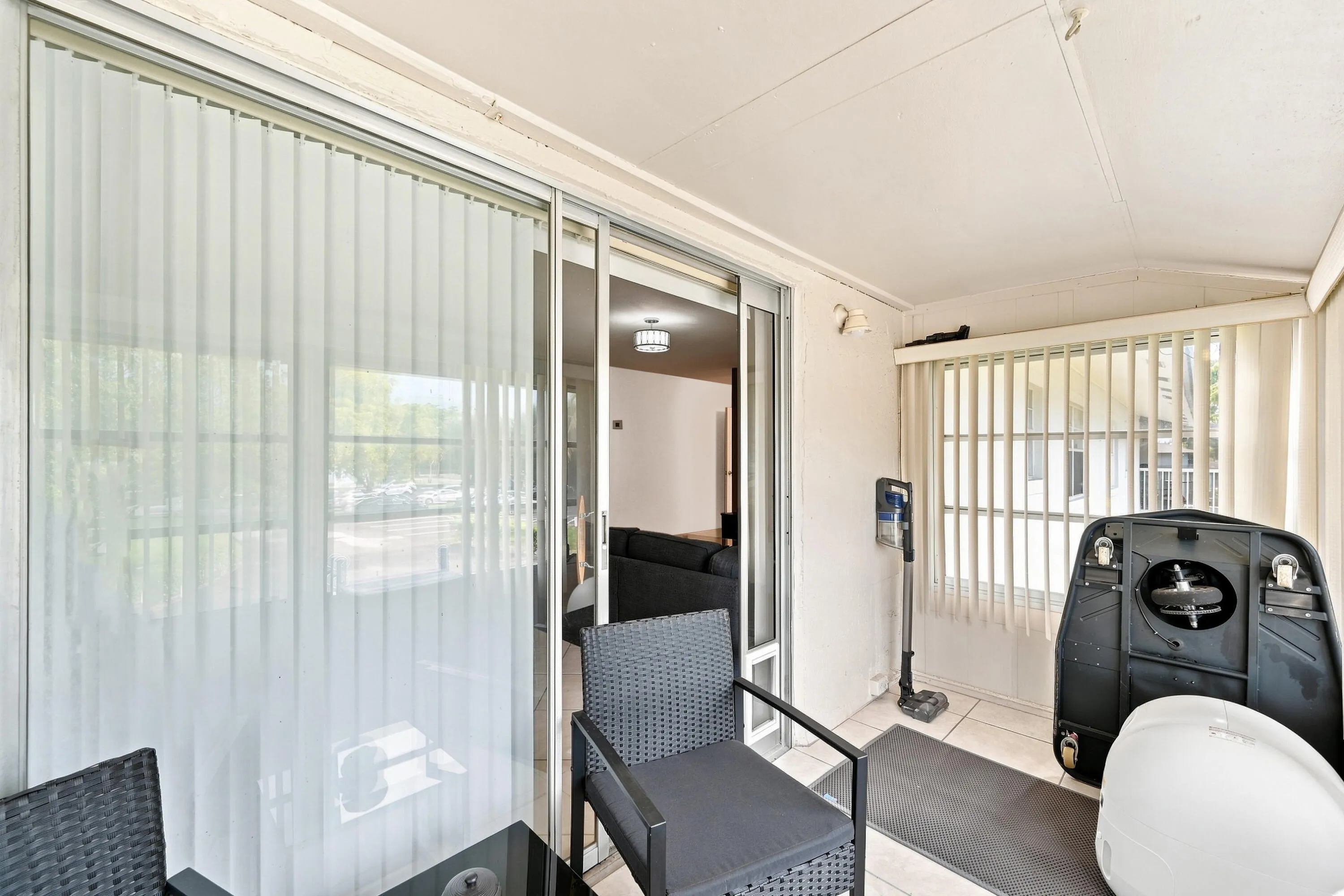25_sun room
