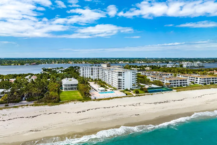 049-2295SouthOceanBoulevard-425-PalmBeac