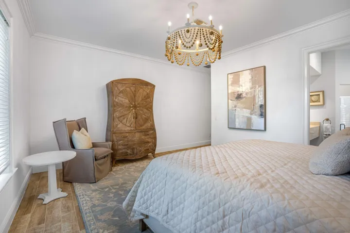 1100-Carolina-Cir-SW-Interiors-HigMedia-