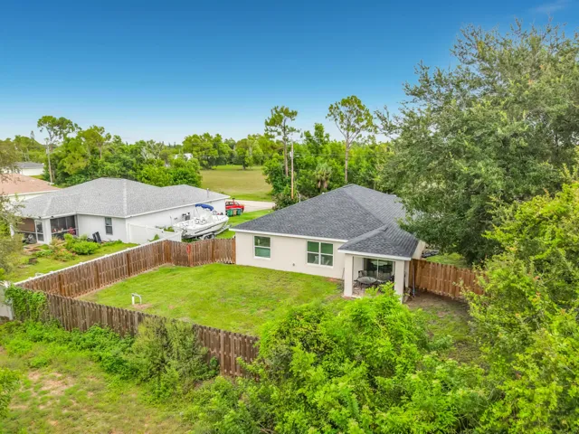 4306 NE 24th Place-69