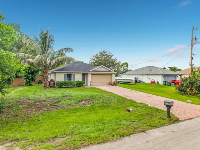 4306 NE 24th Place-13