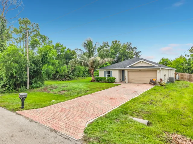 4306 NE 24th Place-16