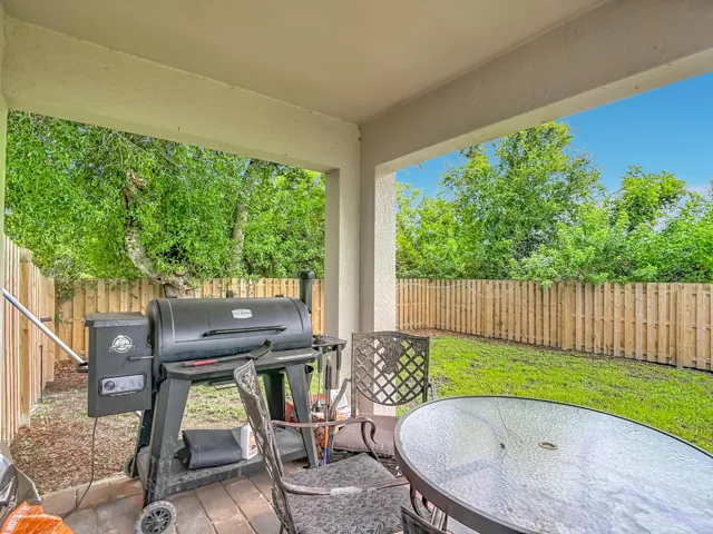 4306 NE 24th Place-63