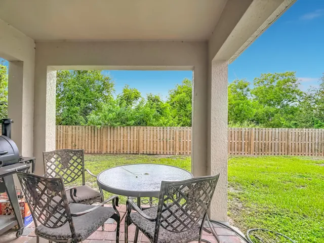4306 NE 24th Place-62