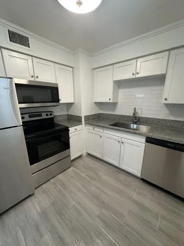 4-Kitchen