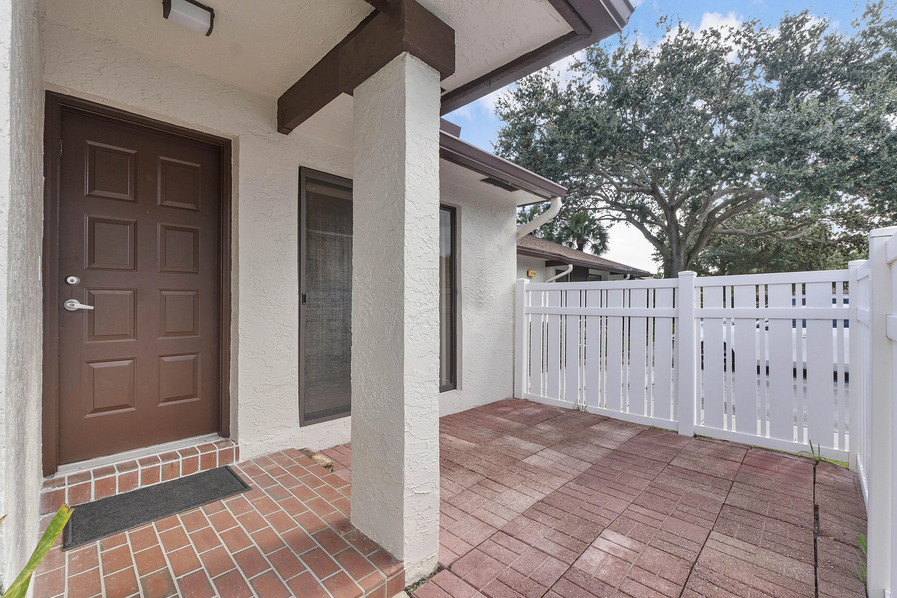3356 Carambola Cir S_005