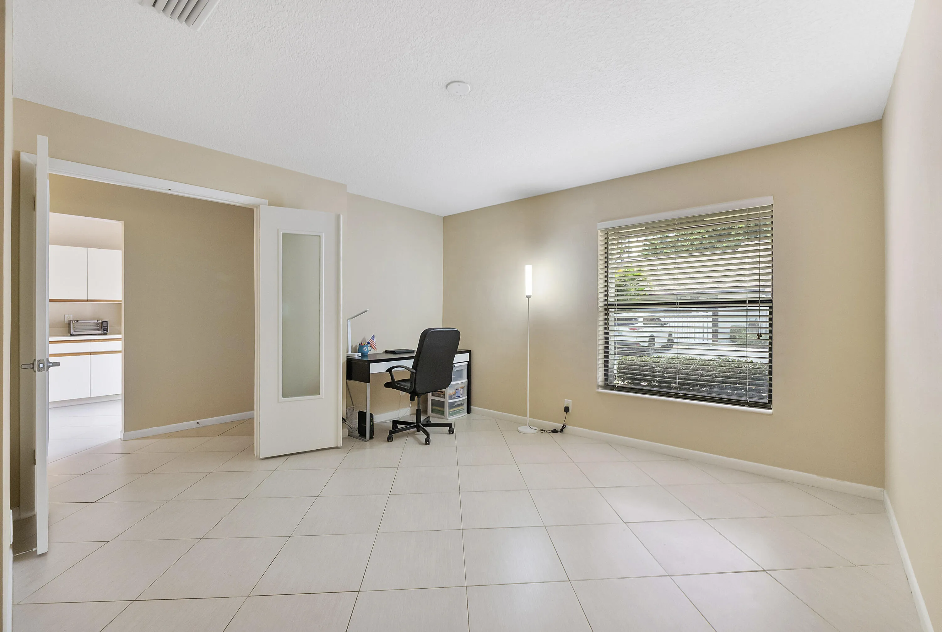 3356 Carambola Cir S_007