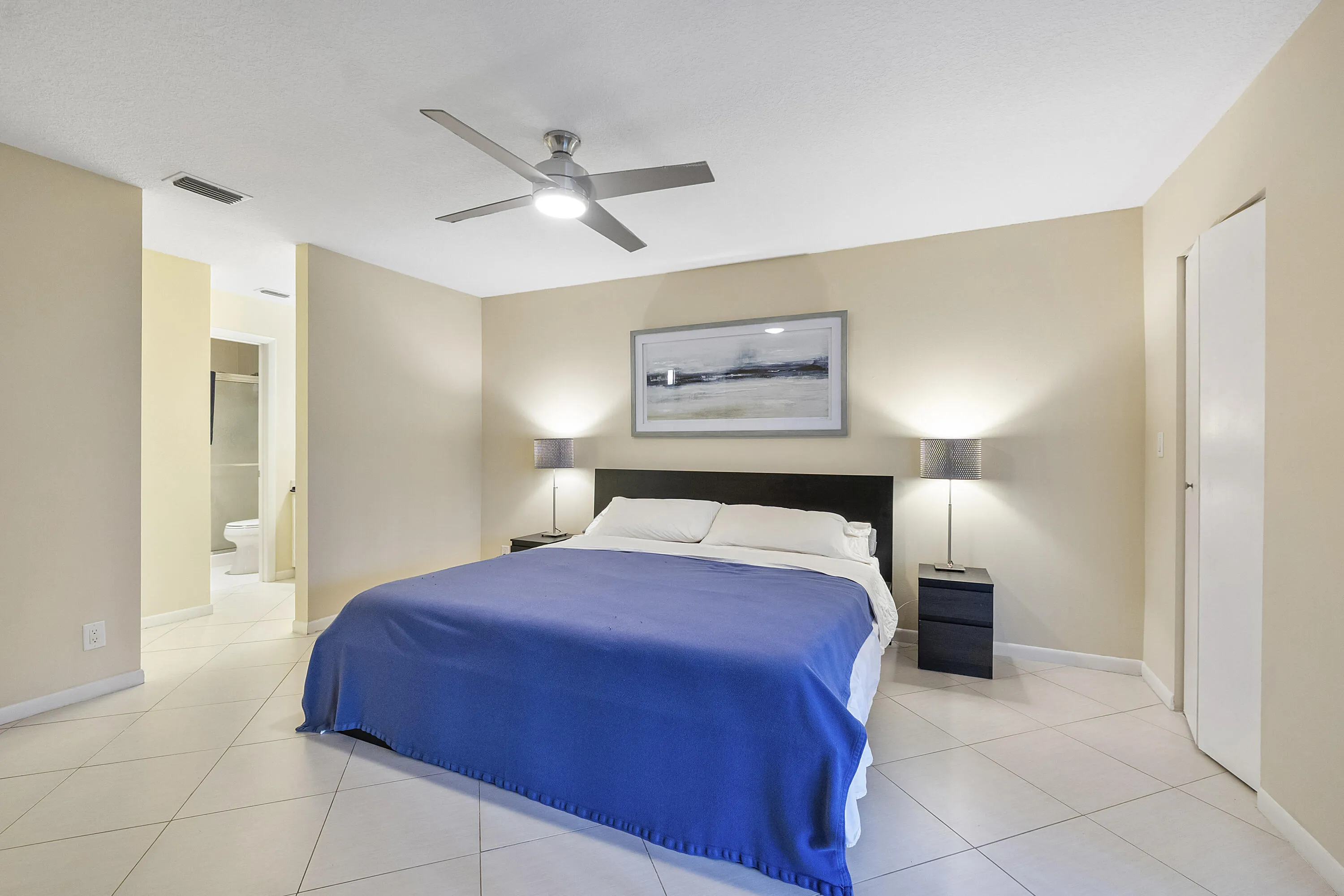 3356 Carambola Cir S_023