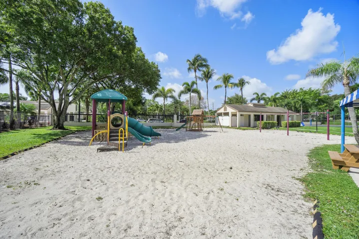 3565 Cocoplum Cir_29