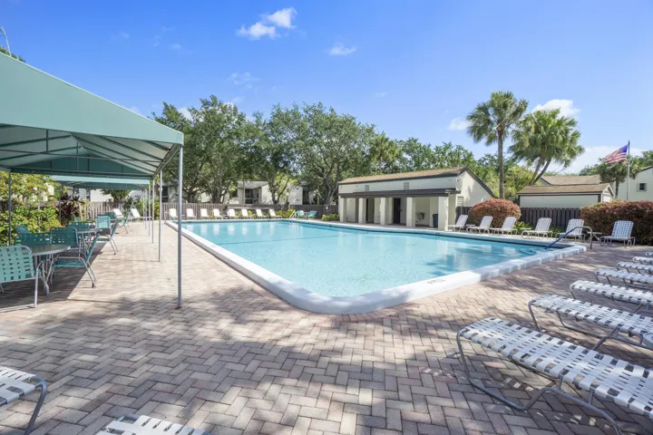 3565 Cocoplum Cir_20