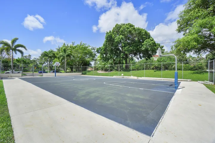3565 Cocoplum Cir_31