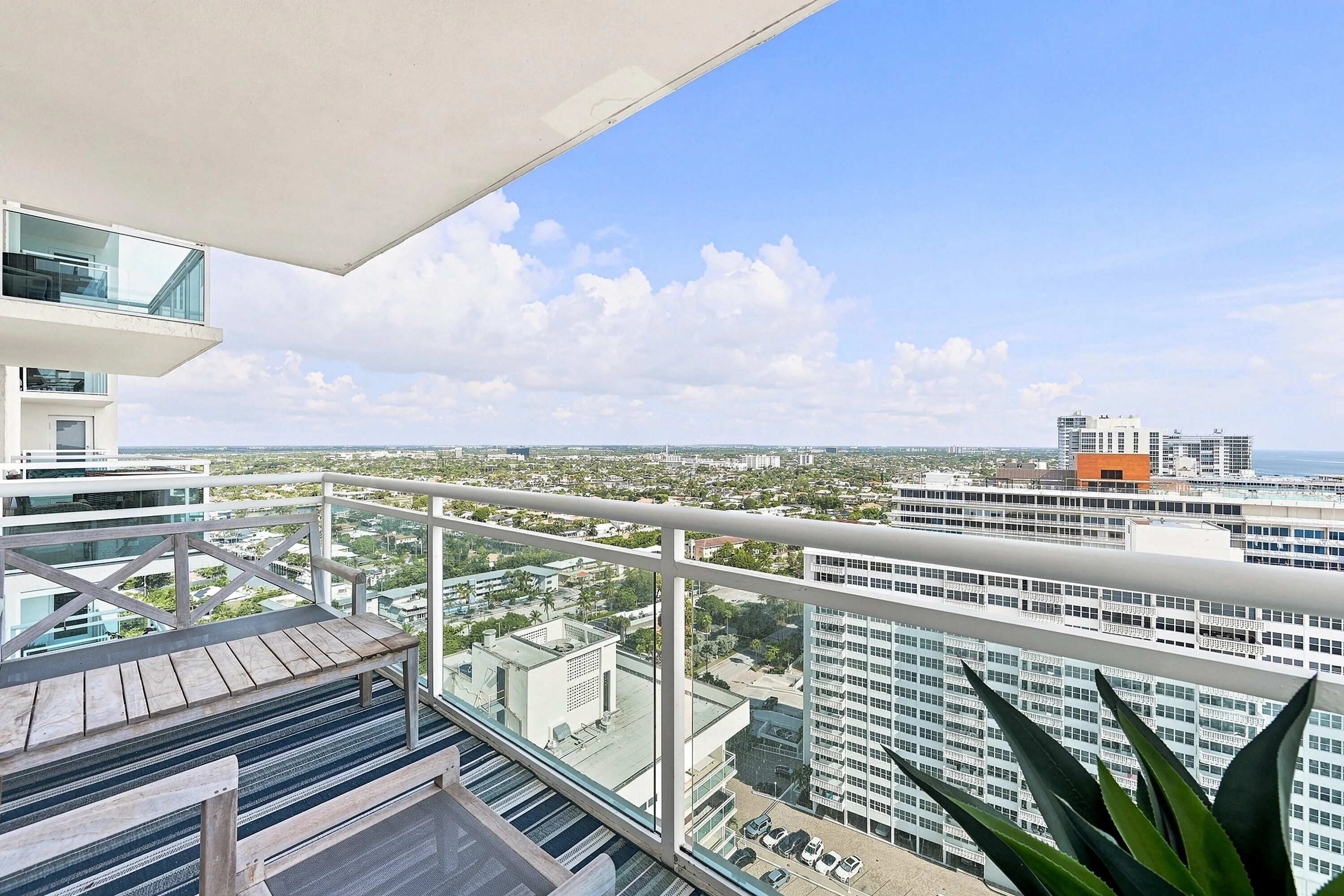 23_balcony