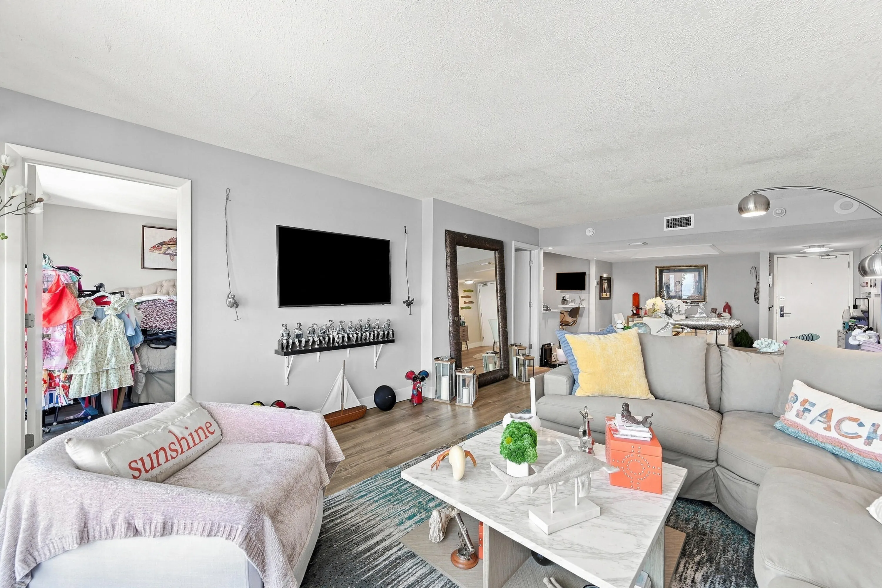 10_living room