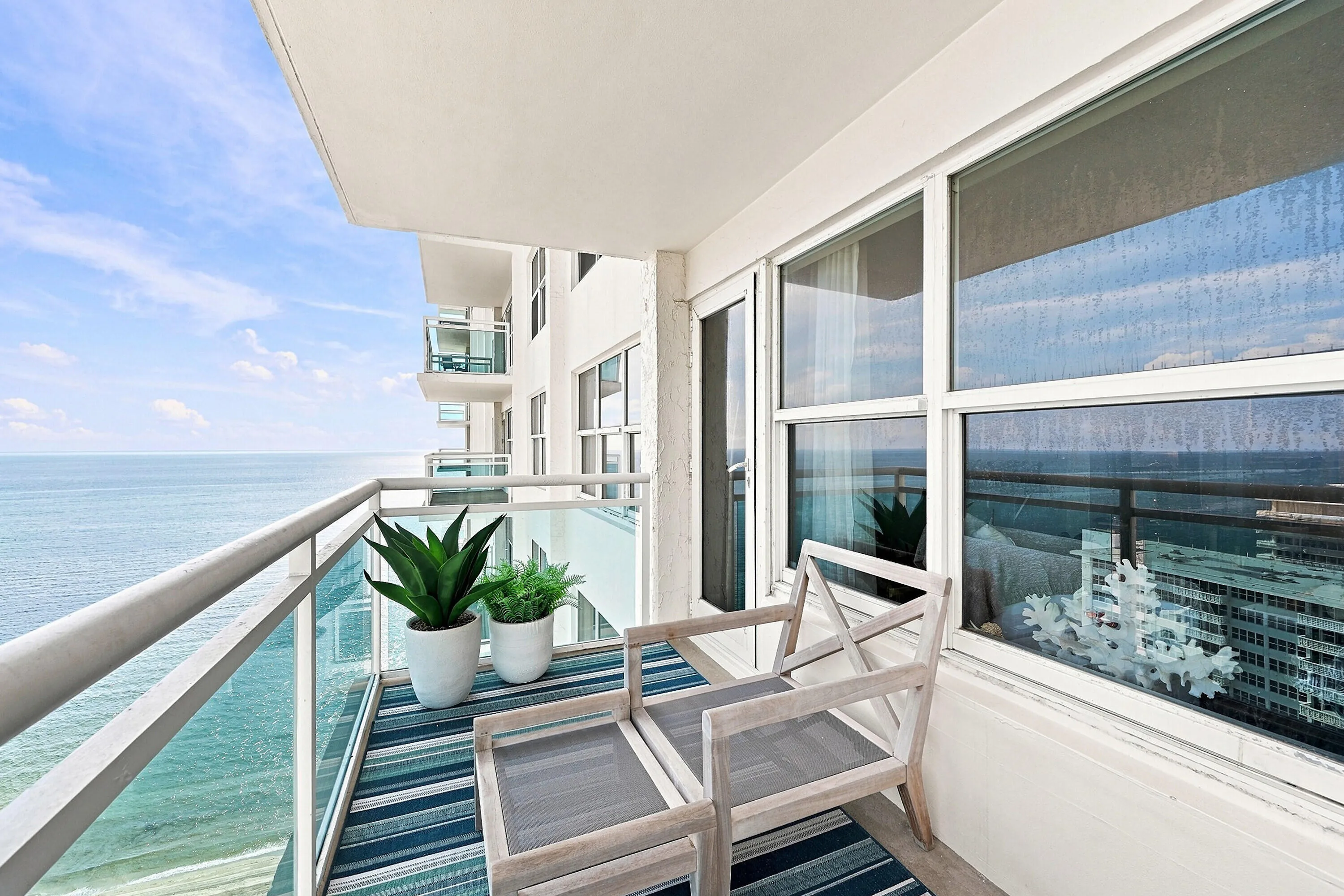 25_balcony