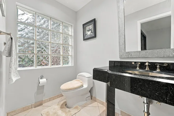 06_bathroom