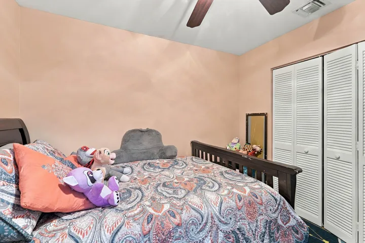 24_bedroom