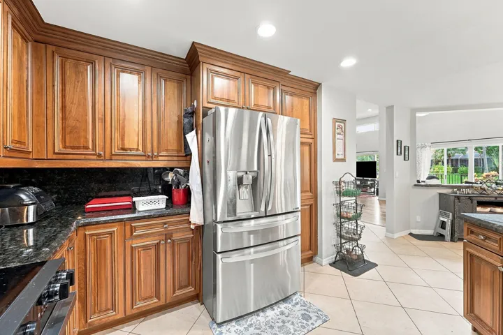 12_kitchen