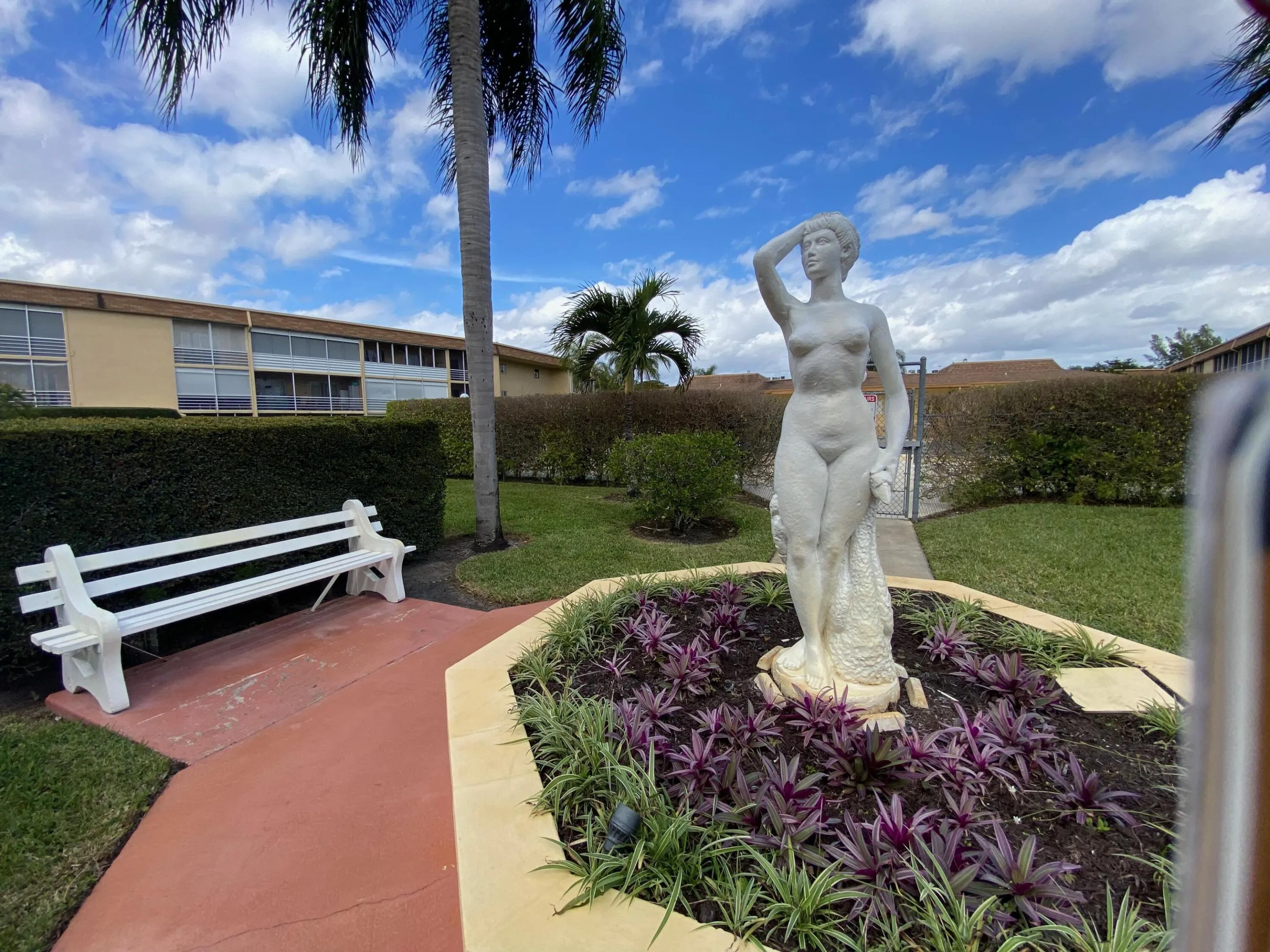 Walking garden