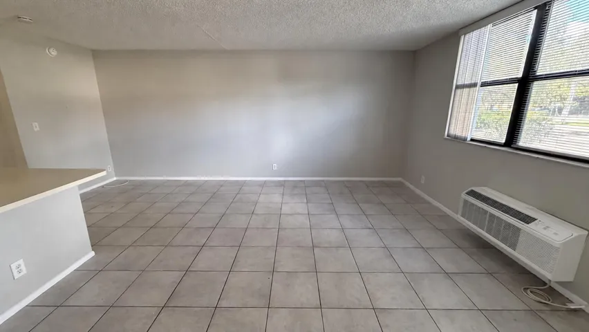 0FCE9CA3-3D9C-4F00-9B07-8E229B34D394