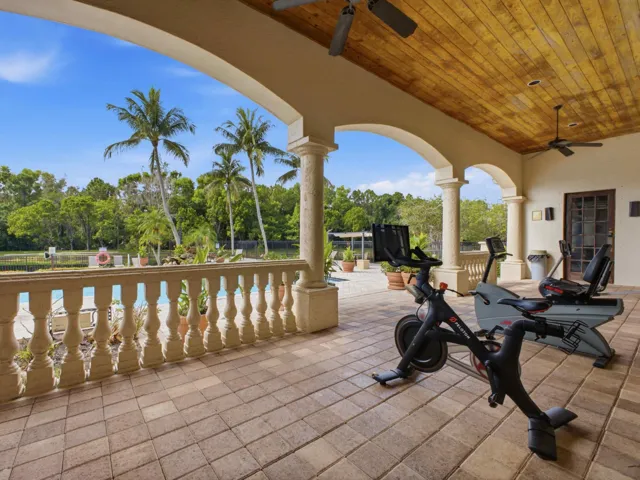 Clubhouse Spinning Terrace