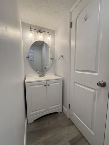 2nd guest bath