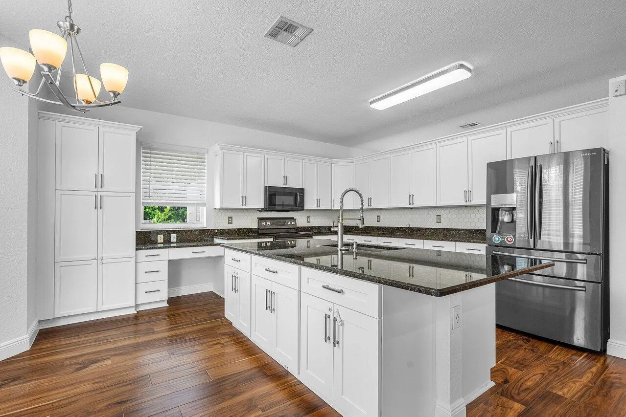 016-6328StonehurstCircle-LakeWorth-FL-33
