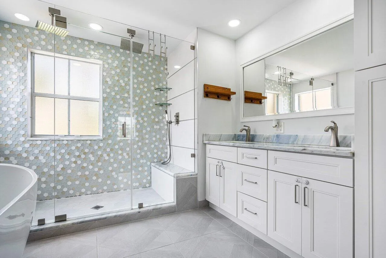 Master Bath angle