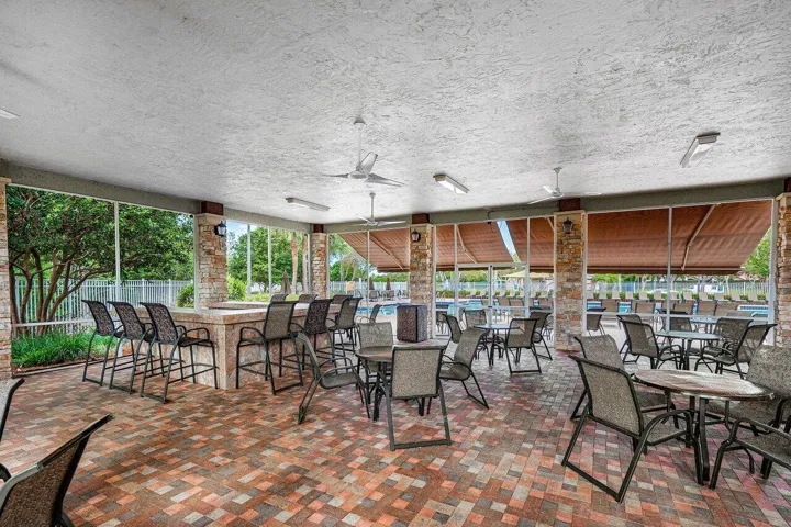 Clubhouse Seating