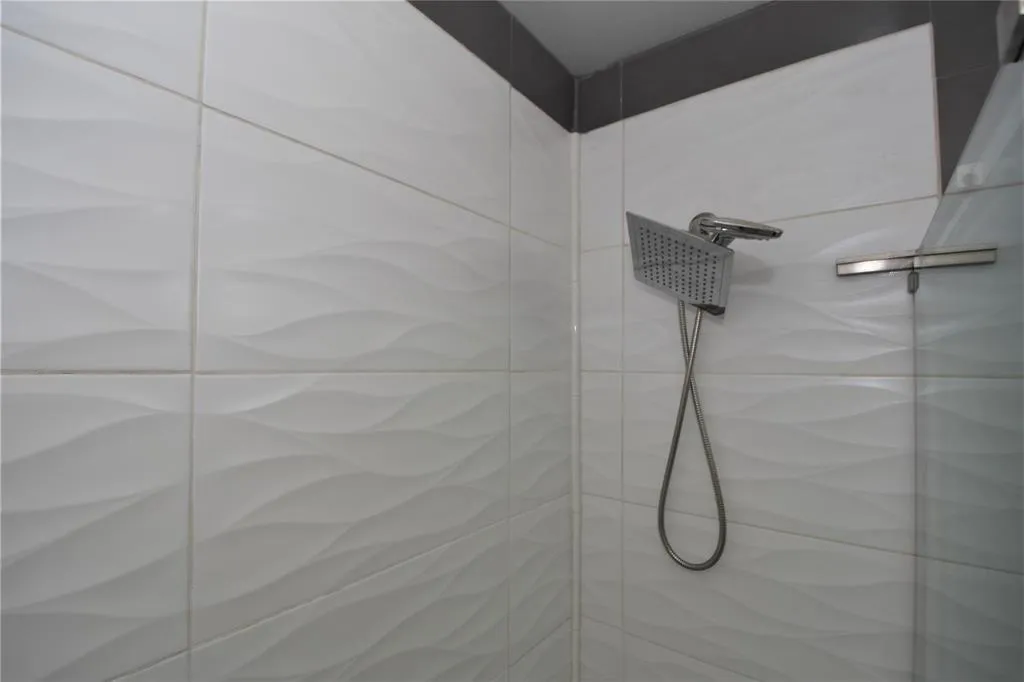 2nd bathroom 3