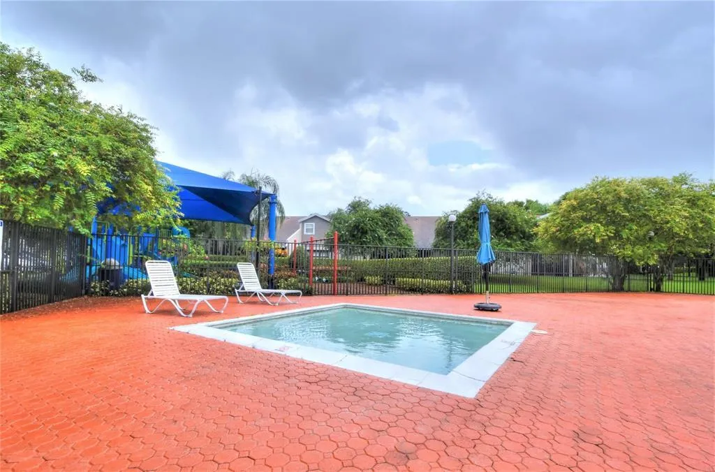 pool 1