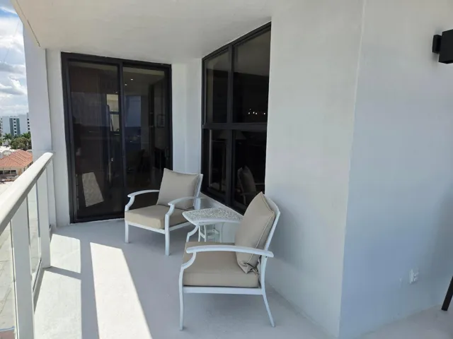 balcony