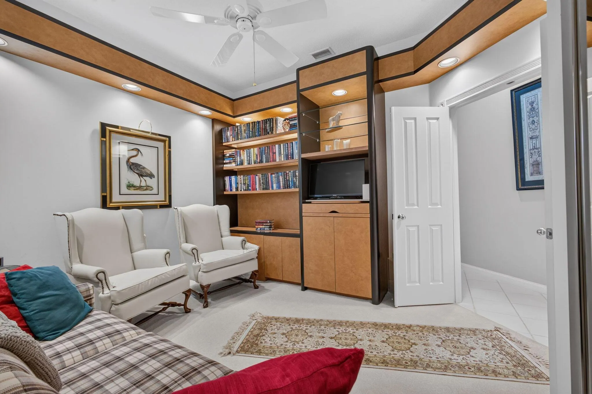 BEDROOM 2 (LIBRARY)