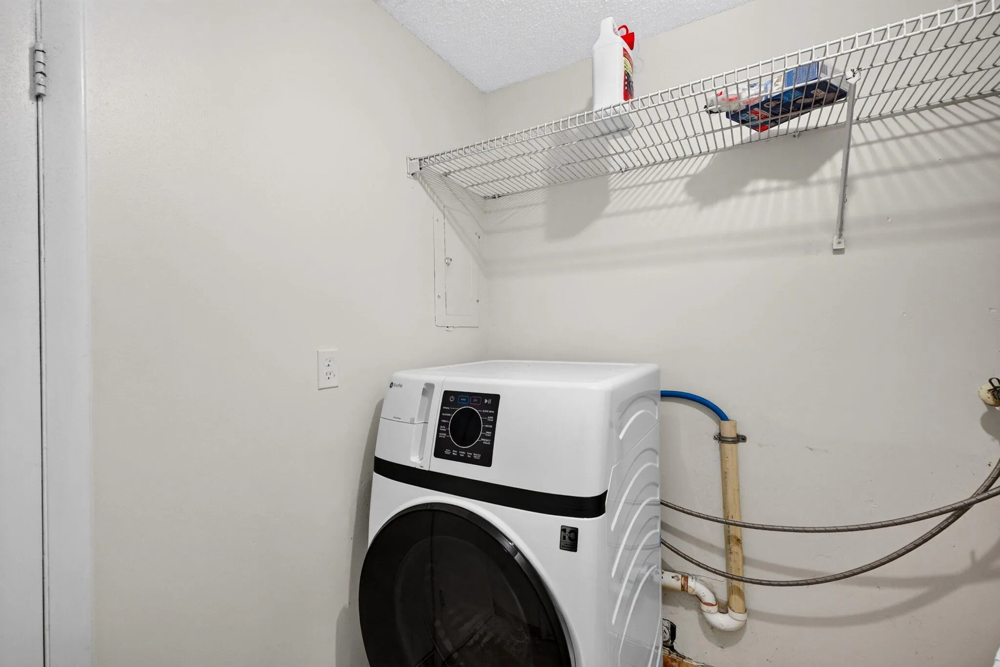 Laundry room, washer/dryer combo