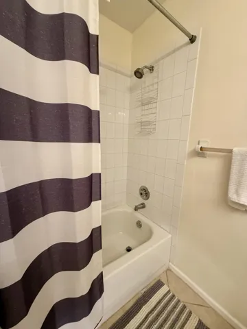 2nd bath tub/shower